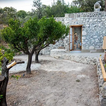 Perivoli A Traditional Eco-accommodation In A Private Cultivated Garden * Mandraki (Nisyros)