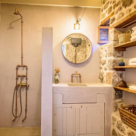 Perivoli A Traditional Eco-accommodation In A Private Cultivated Garden Semesterbostad