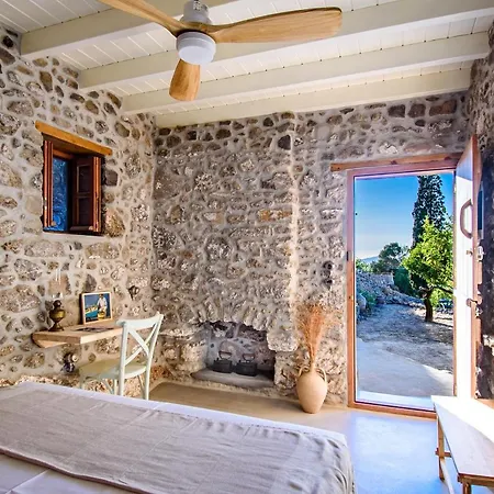 Perivoli A Traditional Eco-accommodation In A Private Cultivated Garden Ferienhaus