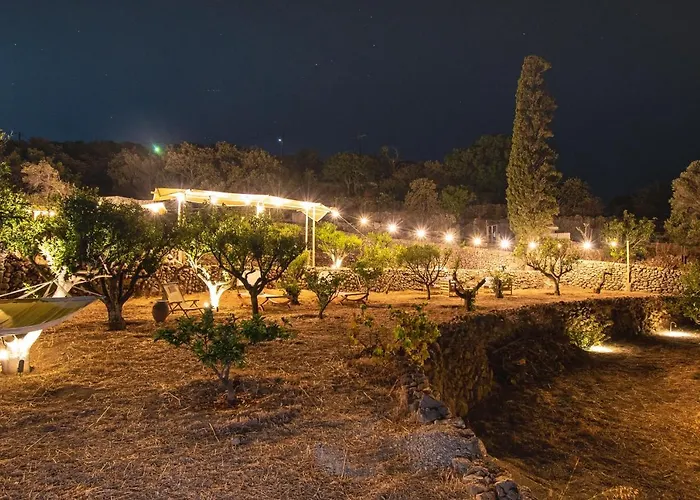 Perivoli A Traditional Eco-accommodation In A Private Cultivated Garden Tatil Evi *