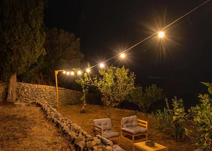 Perivoli A Traditional Eco-accommodation In A Private Cultivated Garden Tatil Evi Mandrákion