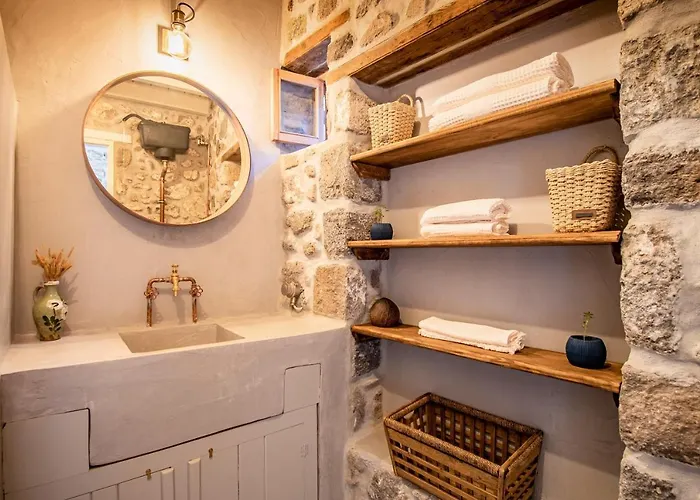 Perivoli A Traditional Eco-accommodation In A Private Cultivated Garden Tatil Evi *