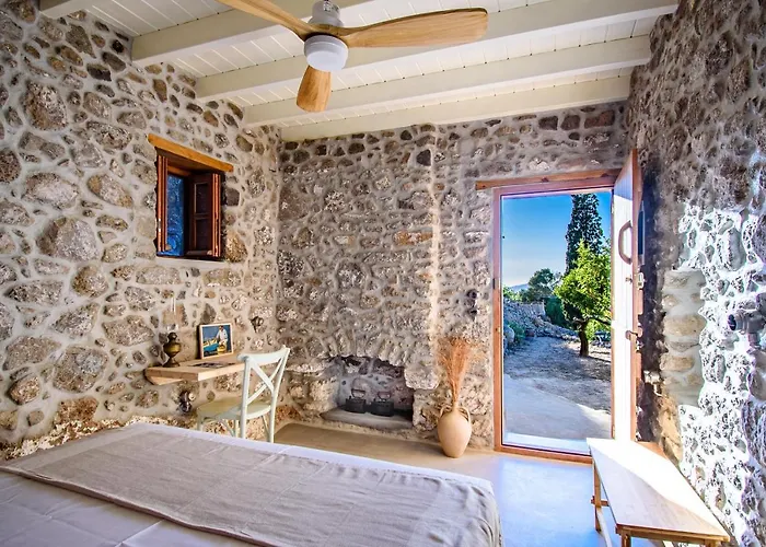 Perivoli A Traditional Eco-accommodation In A Private Cultivated Garden Tatil Evi